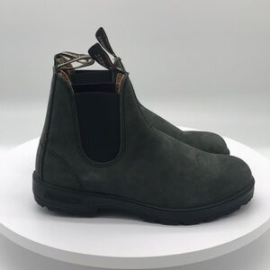 Blundstone unisex  Chelsea Boots size 6.5 mens 8.5 womens US